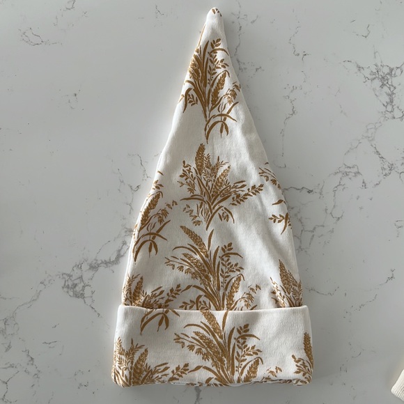 Newborn Kate Quinn Hats - Picture 2 of 6